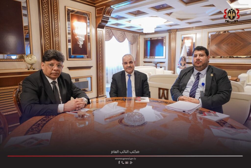 الصور يبحث مع محافظ المركزي ورئيس المؤسسة النفطية نتائج وقف مقايضة النفط