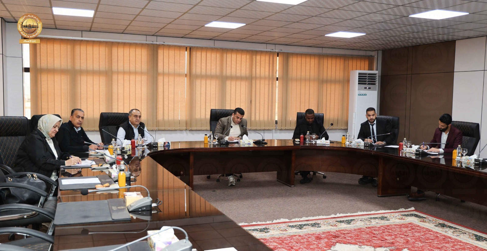 اللجنة المكلفة بالتواصل مع محافظ المركزي تعقد اجتماعاً مع النائب العام