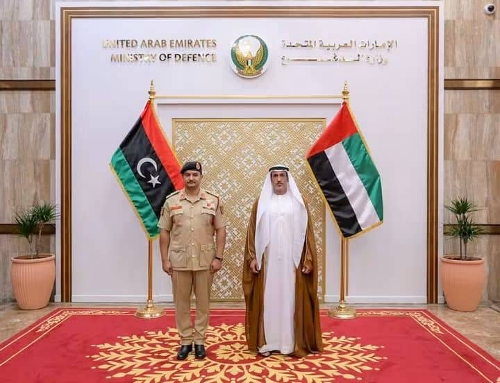 نائب القائد العام للقوات المسلحة الفريق أول ركن صدام حفتر يلتقي وزير الدفاع بدولة الإمارات