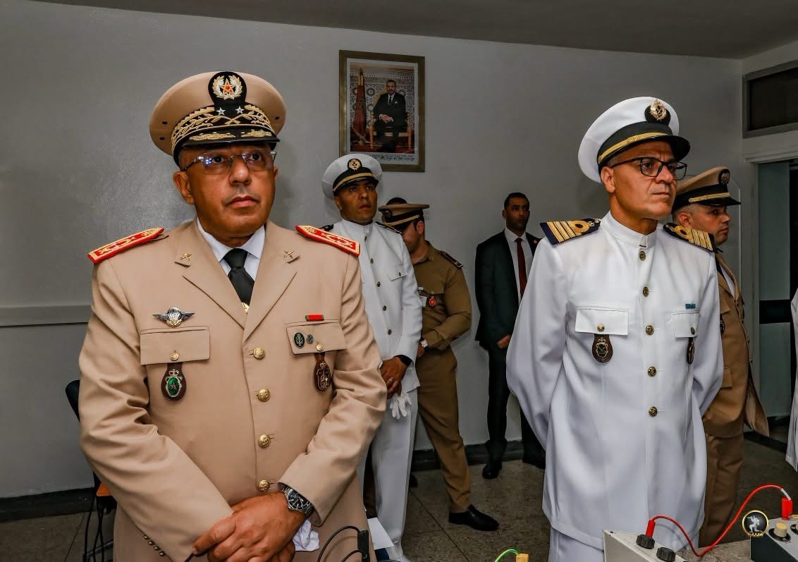 رئيس الأركان العامة للقوات المسلحة الفريق أول ركن خالد حفتر يزور المدرسة الملكية للقوات البحرية