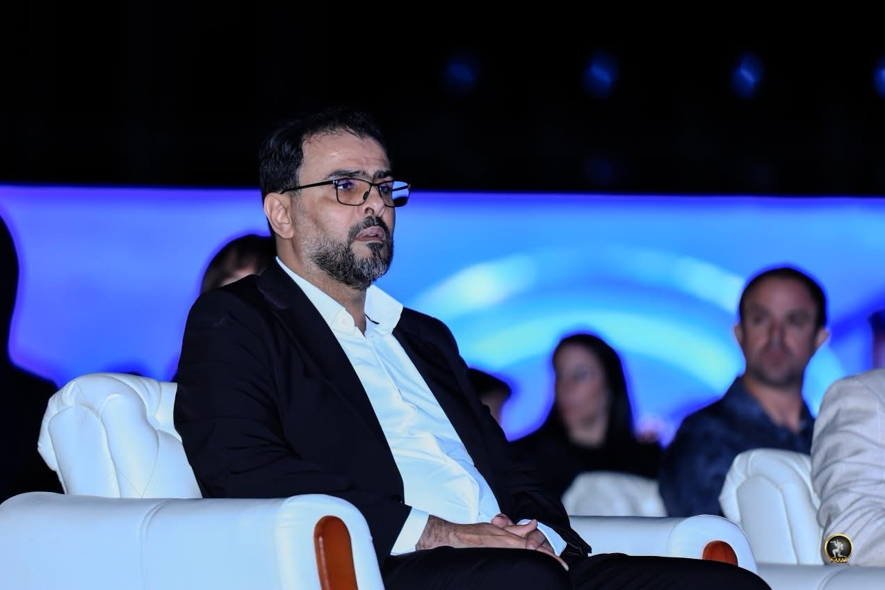 رئيس الأركان العامة للقوات المسلحة  الفريق أول ركن خالد حفتر يشارك في إطلاق مجموعة أوزون للاتصالات والتقنية بمدينة بنغازي